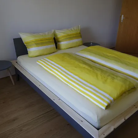 Mit Garten Im Schoenen Apartment Tannheim
